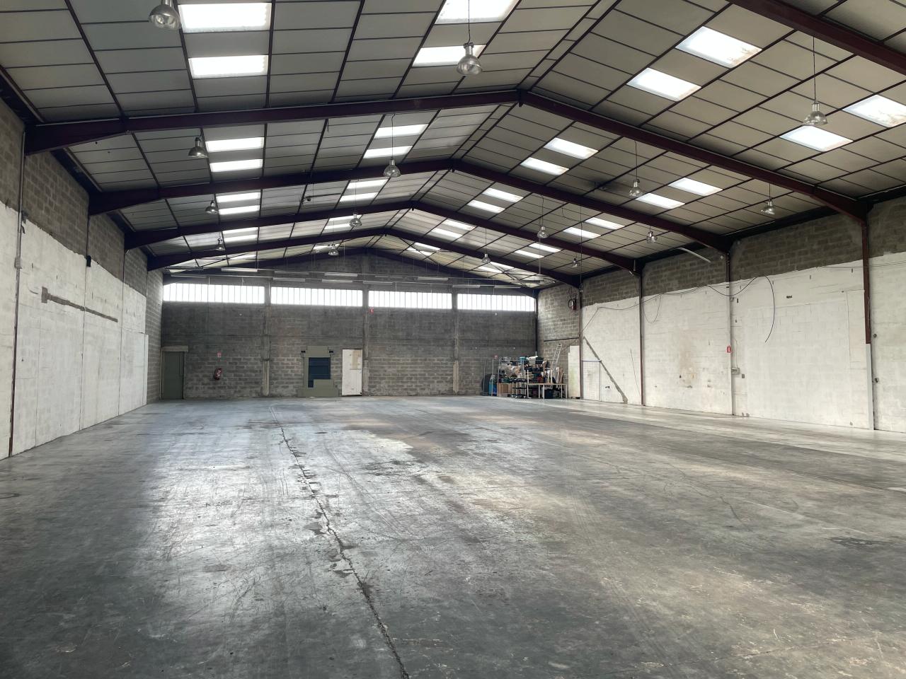 Local d'activité Décines-Charpieu 1000m² Location local d'activité Décines-Charpieu Rhône OLACT2532955 7